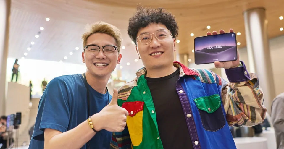 iPhone Duo 在全球 Apple Store 零售店正式发售