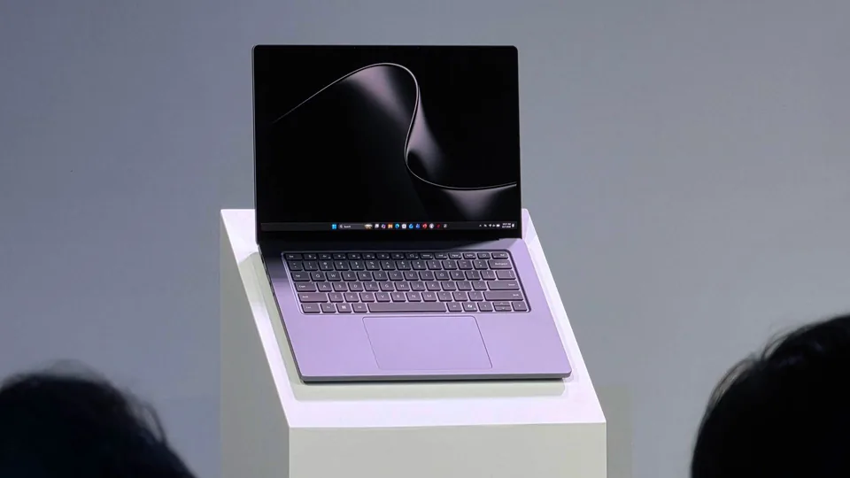 Surface Laptop Ultra